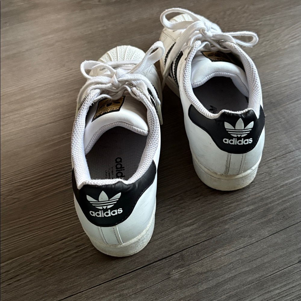 Adidas Superstars - Picture 8 of 10
